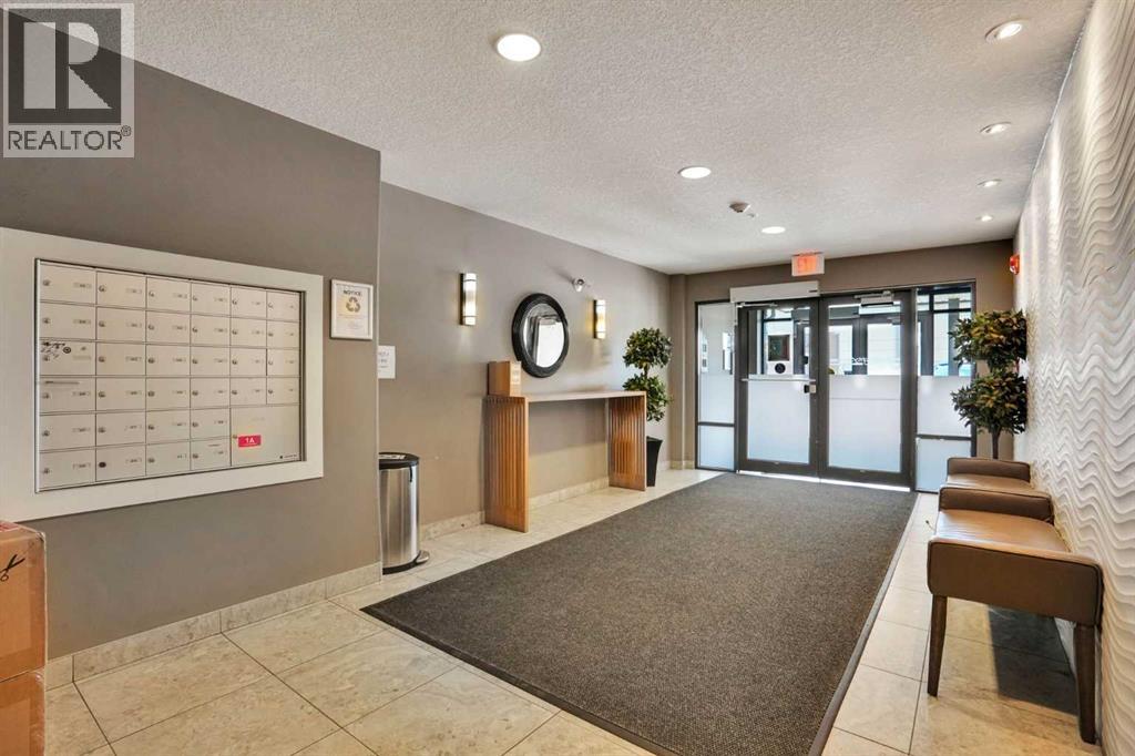 201, 10 Westpark Link Sw, Calgary, Alberta  T3H 0Y5 - Photo 7 - A2316800