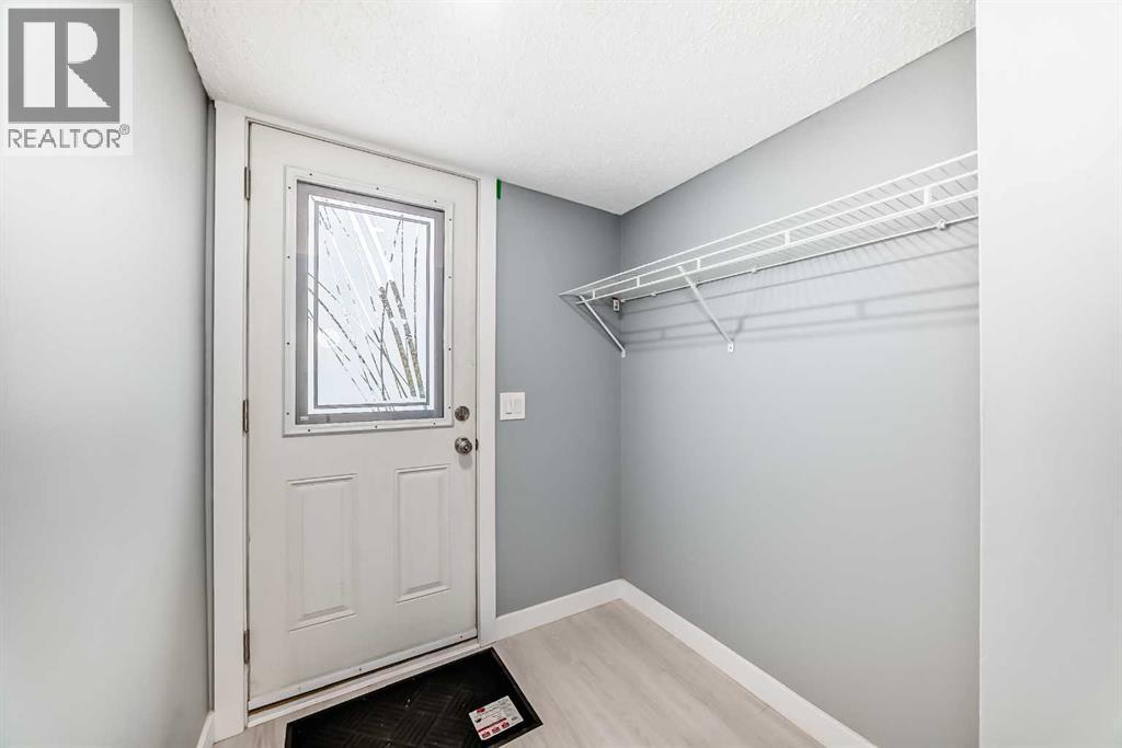 232 Marlborough Way NE, Calgary, Alberta  T2A 6R9 - Photo 8 - A2319533
