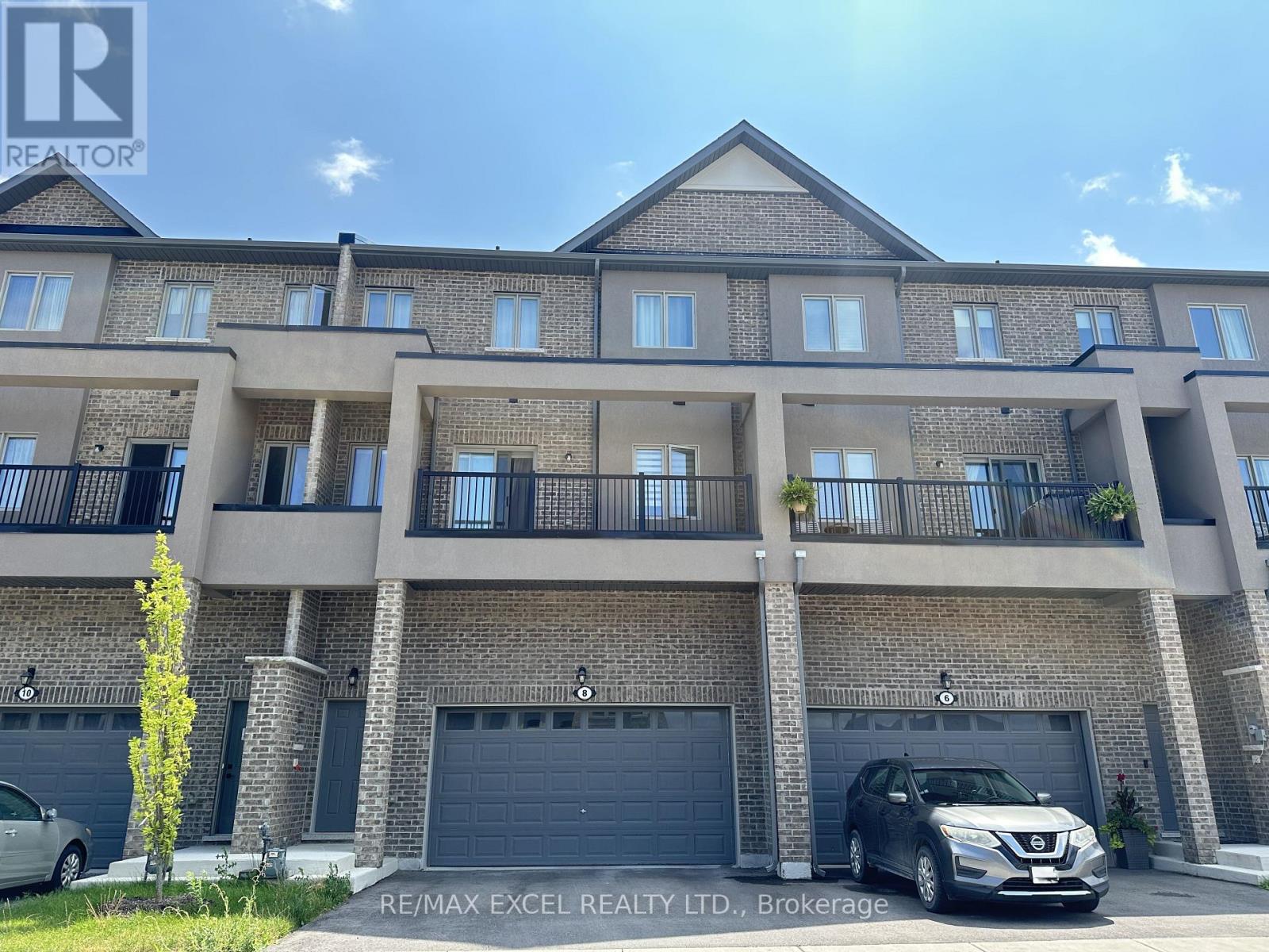 8 ALAN WILLIAMS TRAIL, Uxbridge, Ontario