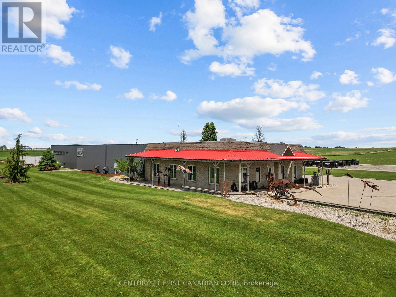 5611 MCGILLIVRAY DRIVE, Lucan Biddulph, Ontario
