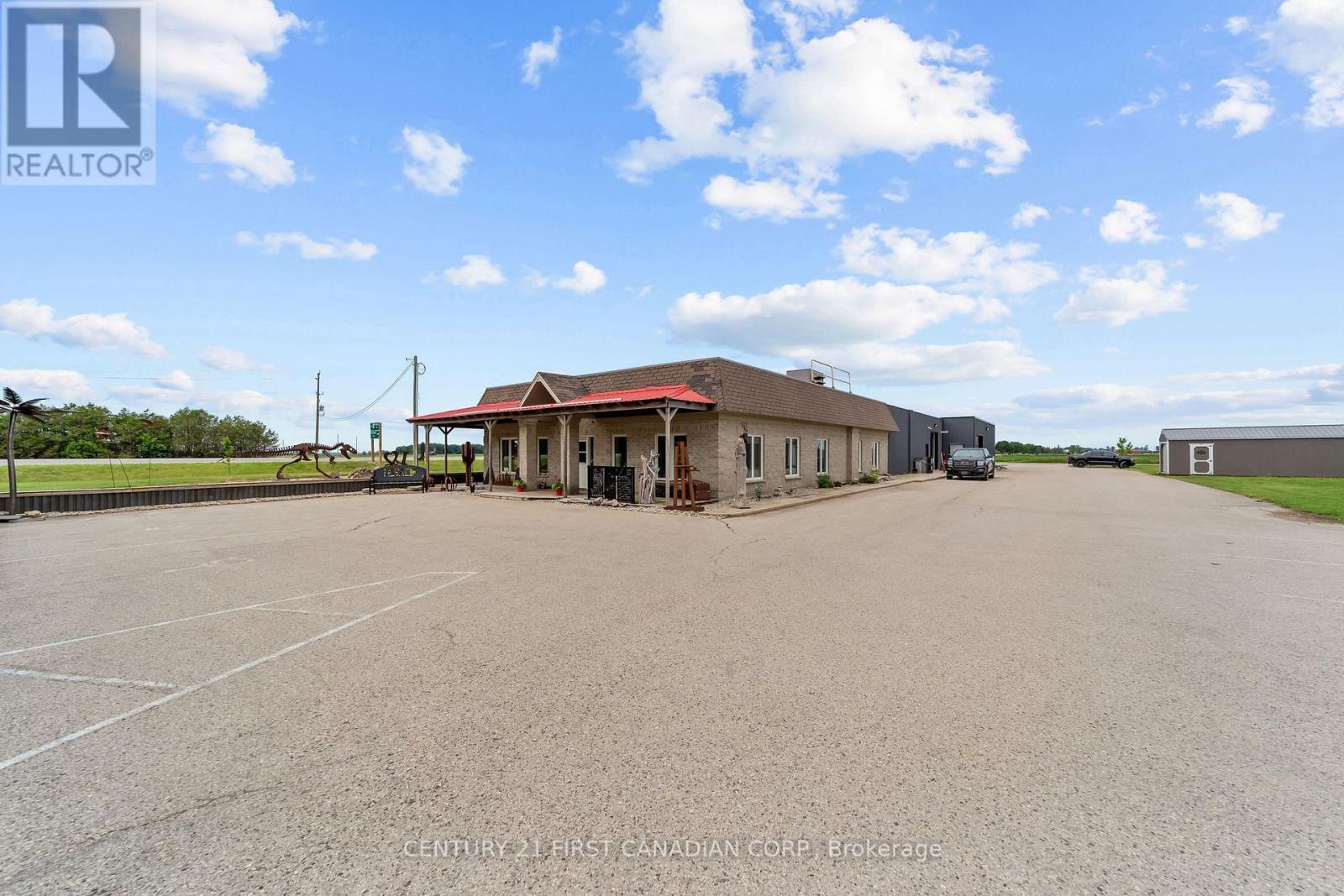 5611 Mcgillivray Drive, Lucan Biddulph, Ontario  N0M 2J0 - Photo 11 - X13439954