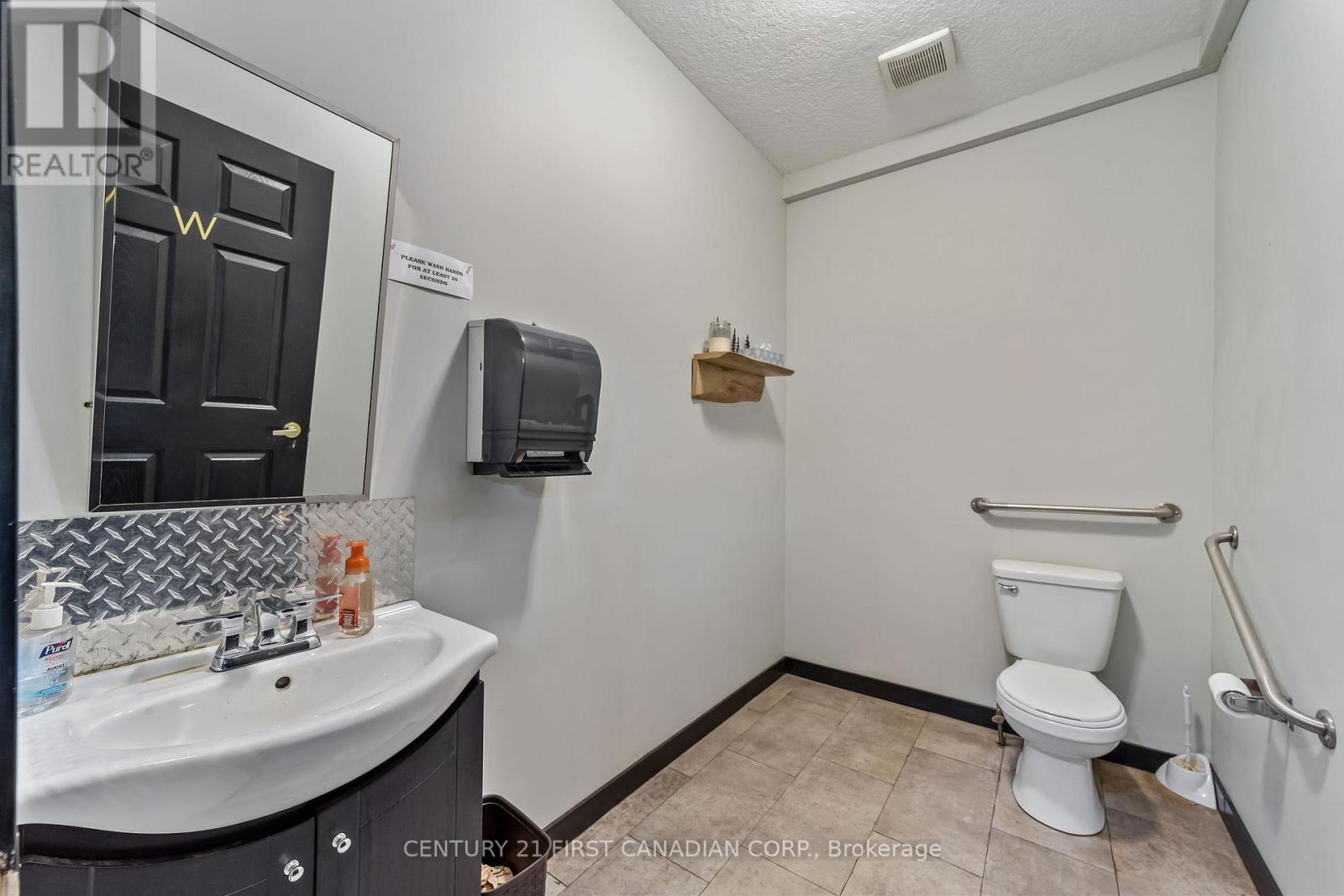 5611 Mcgillivray Drive, Lucan Biddulph, Ontario  N0M 2J0 - Photo 28 - X13439954