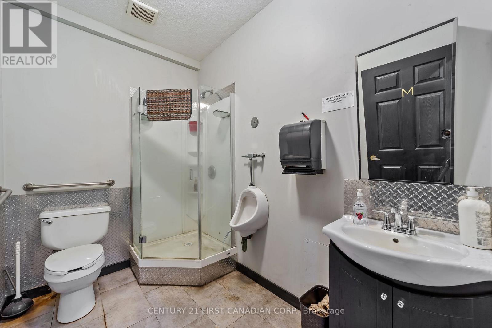 5611 Mcgillivray Drive, Lucan Biddulph, Ontario  N0M 2J0 - Photo 29 - X13439954