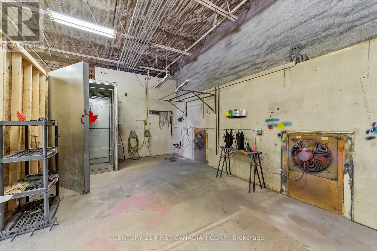5611 Mcgillivray Drive, Lucan Biddulph, Ontario  N0M 2J0 - Photo 33 - X13439954