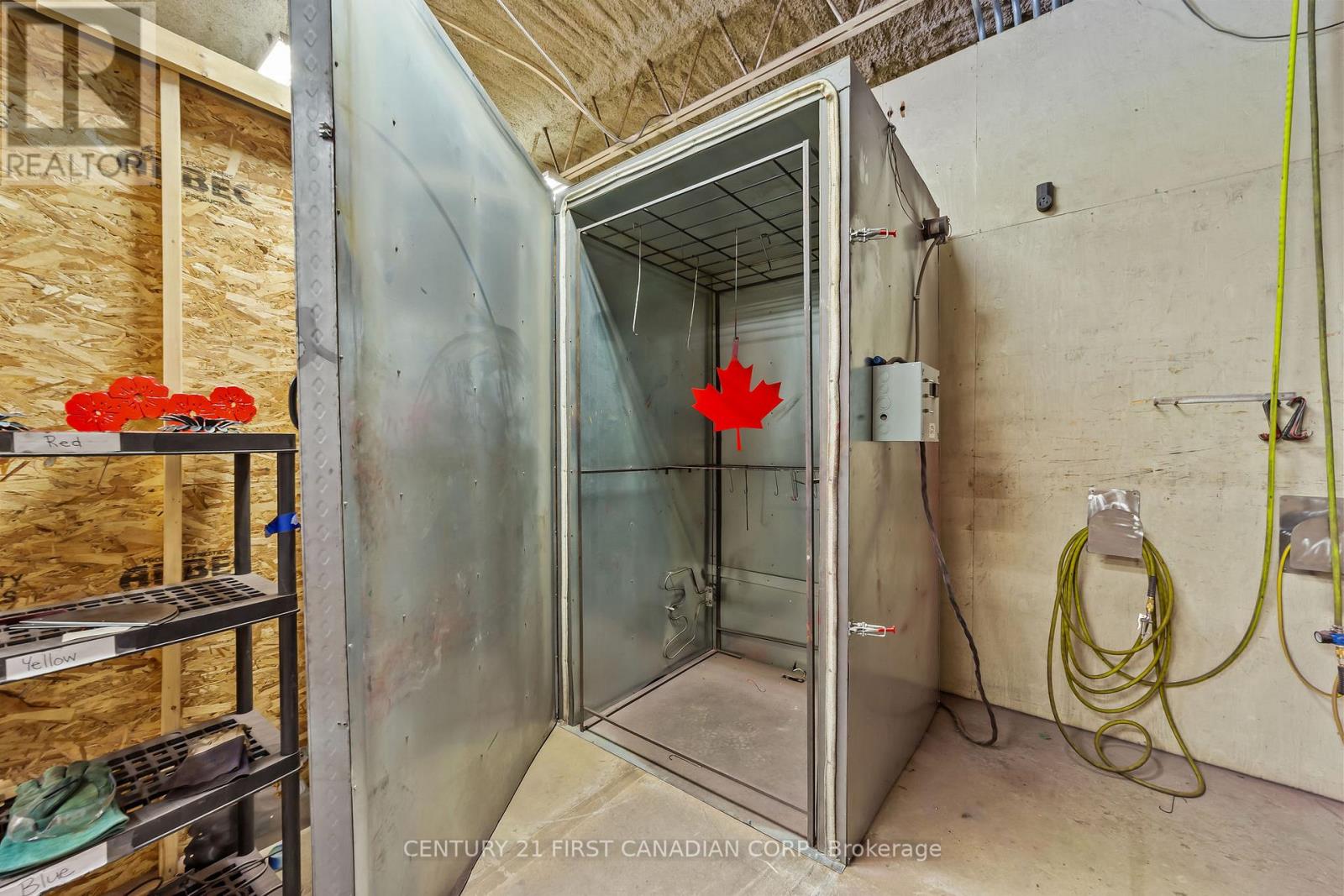 5611 Mcgillivray Drive, Lucan Biddulph, Ontario  N0M 2J0 - Photo 34 - X13439954
