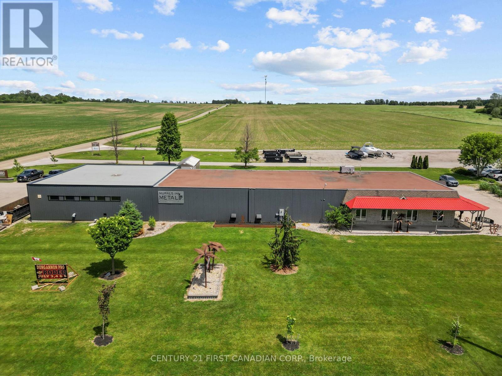 5611 Mcgillivray Drive, Lucan Biddulph, Ontario  N0M 2J0 - Photo 4 - X13439954