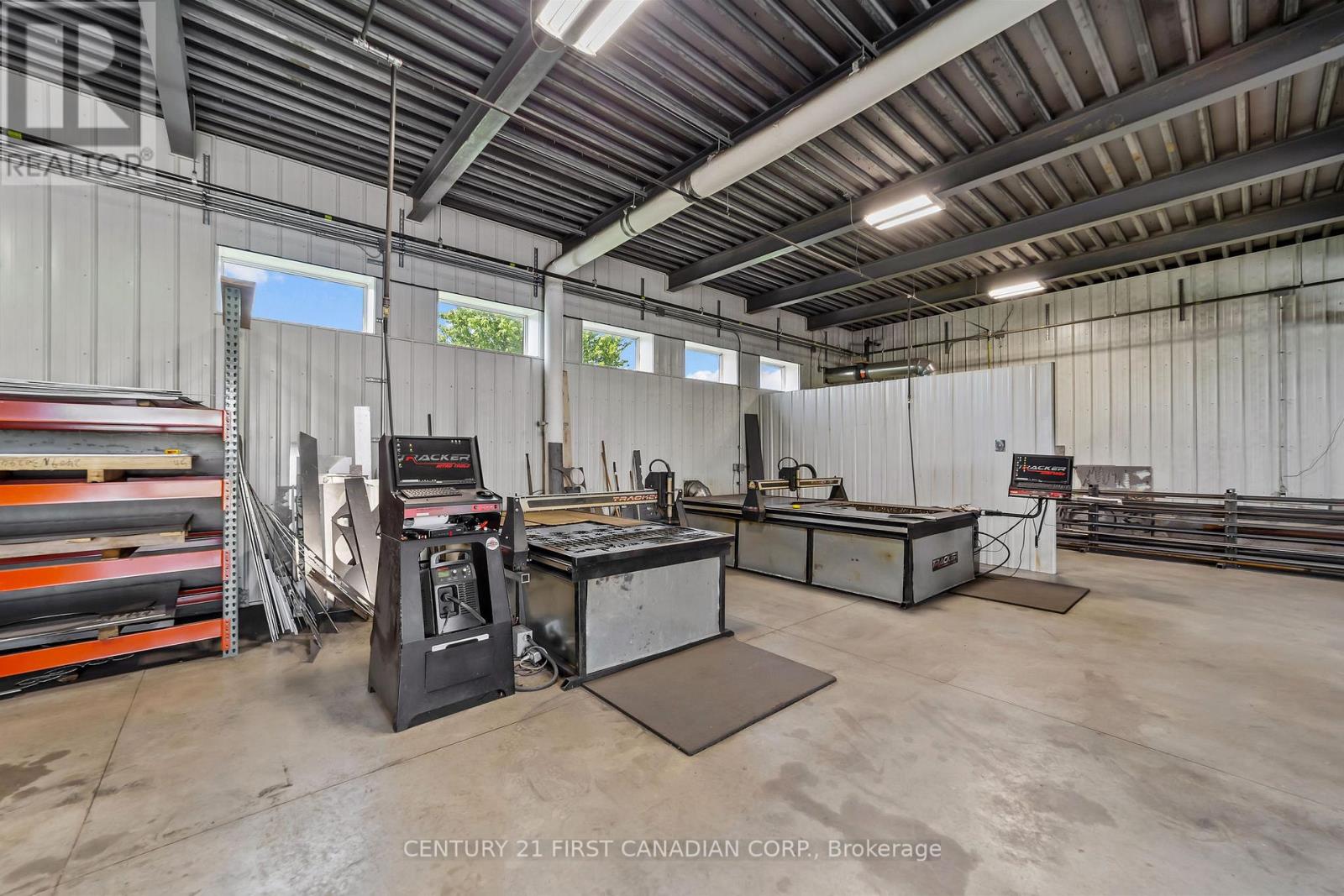 5611 Mcgillivray Drive, Lucan Biddulph, Ontario  N0M 2J0 - Photo 44 - X13439954