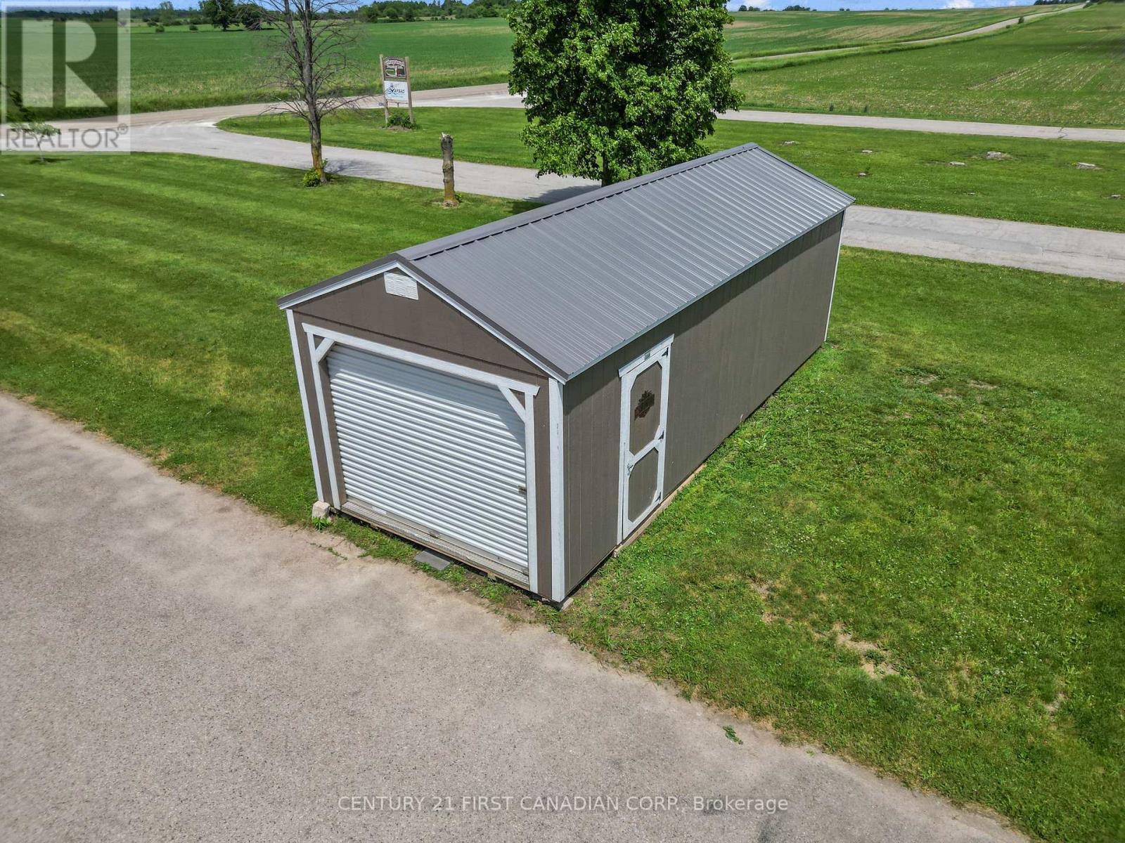 5611 Mcgillivray Drive, Lucan Biddulph, Ontario  N0M 2J0 - Photo 46 - X13439954