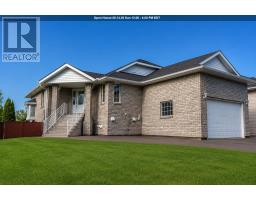 401 Tuscany DR, Thunder Bay, Ontario