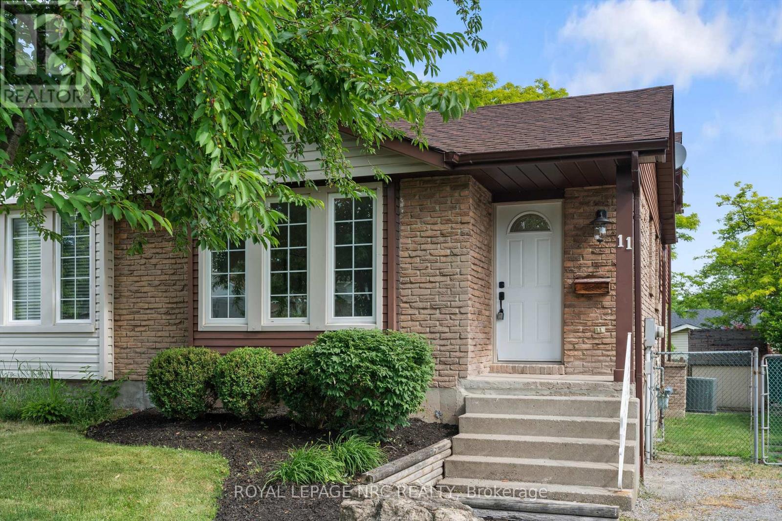 11 DIANNE DRIVE, St. Catharines, Ontario