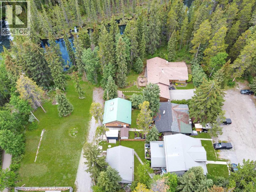 813 13th Street, Canmore, Alberta  T1W 1W5 - Photo 2 - A2316657