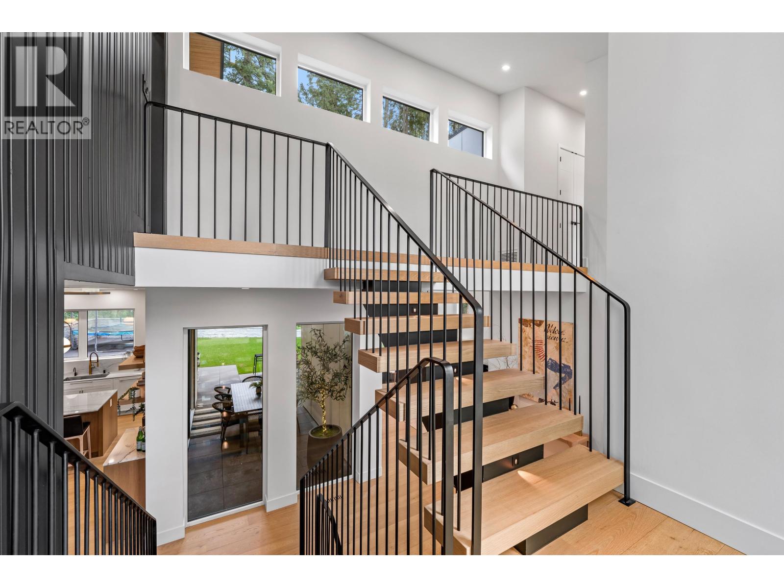 4528 Skyline Drive, North Vancouver, British Columbia  V7R 3H1 - Photo 18 - R3089495