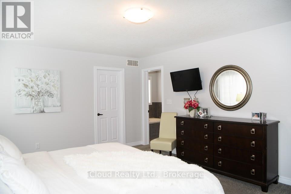 264 Blair Creek Drive, Kitchener, Ontario  N2P 0G3 - Photo 18 - X13439756