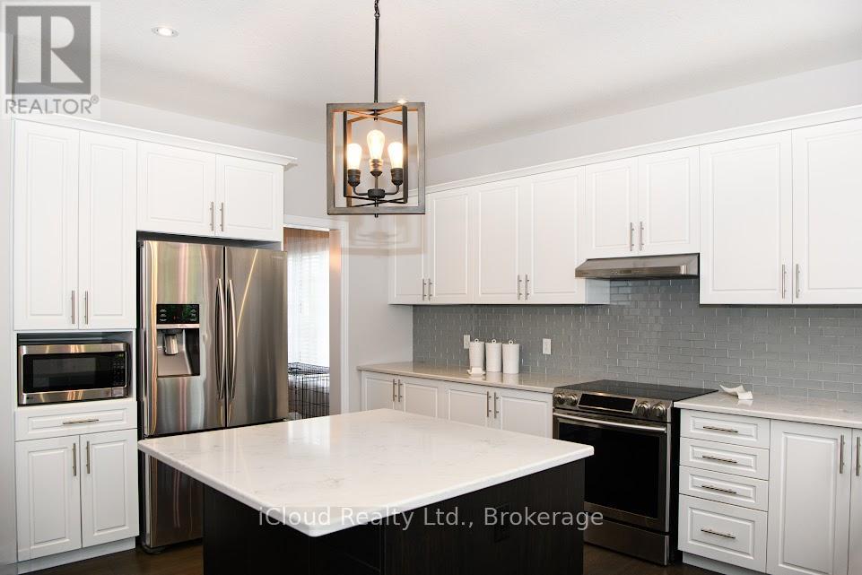 264 Blair Creek Drive, Kitchener, Ontario  N2P 0G3 - Photo 6 - X13439756