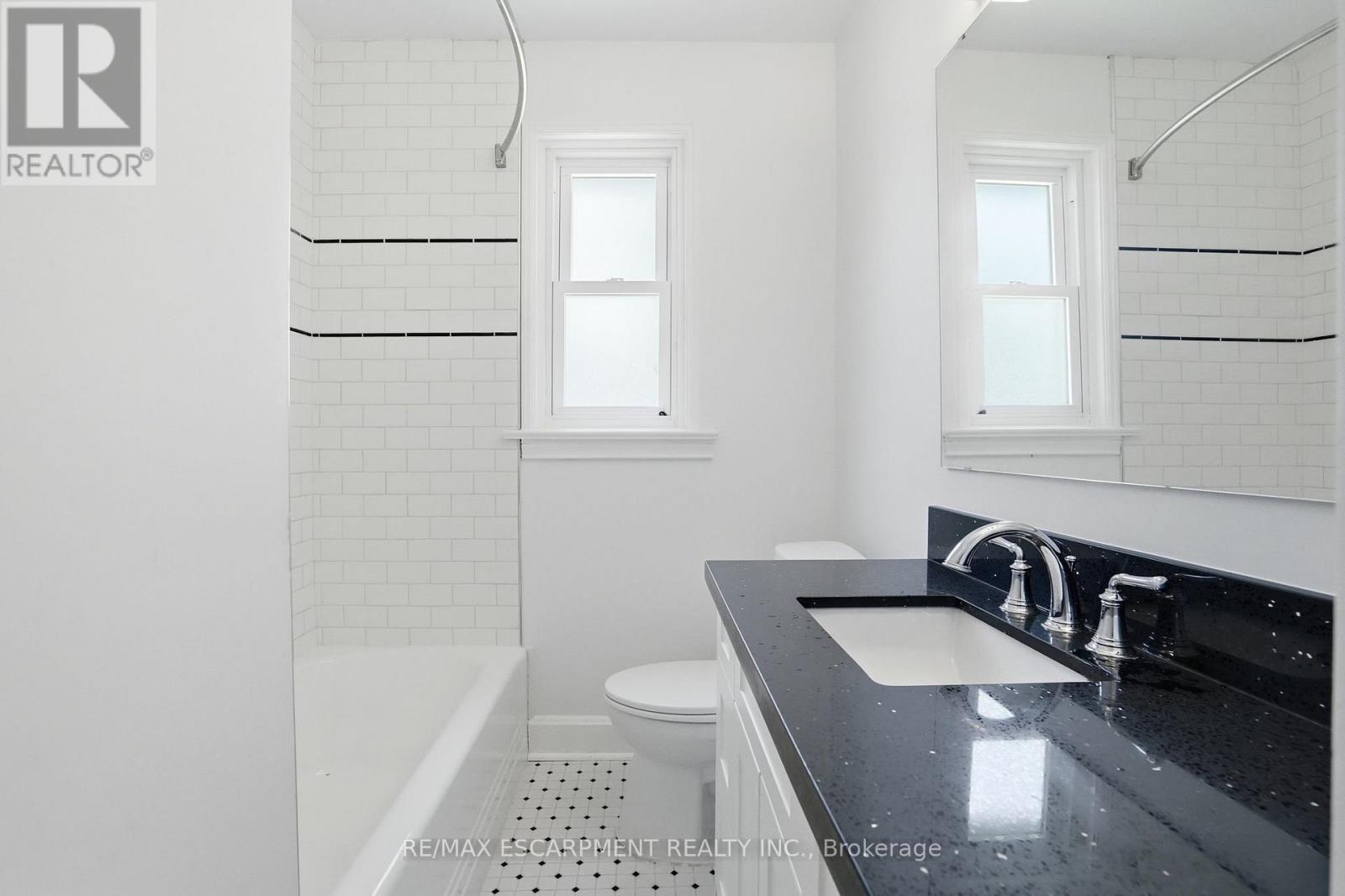 1642 King Street E, Hamilton, Ontario  L8K 1T9 - Photo 18 - X13439778