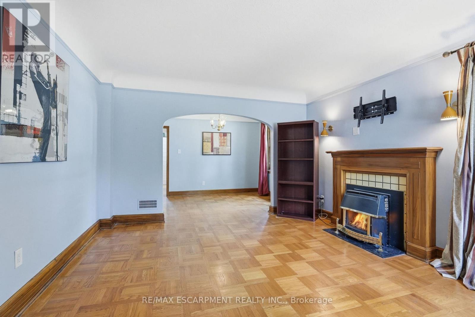 1642 King Street E, Hamilton, Ontario  L8K 1T9 - Photo 6 - X13439778