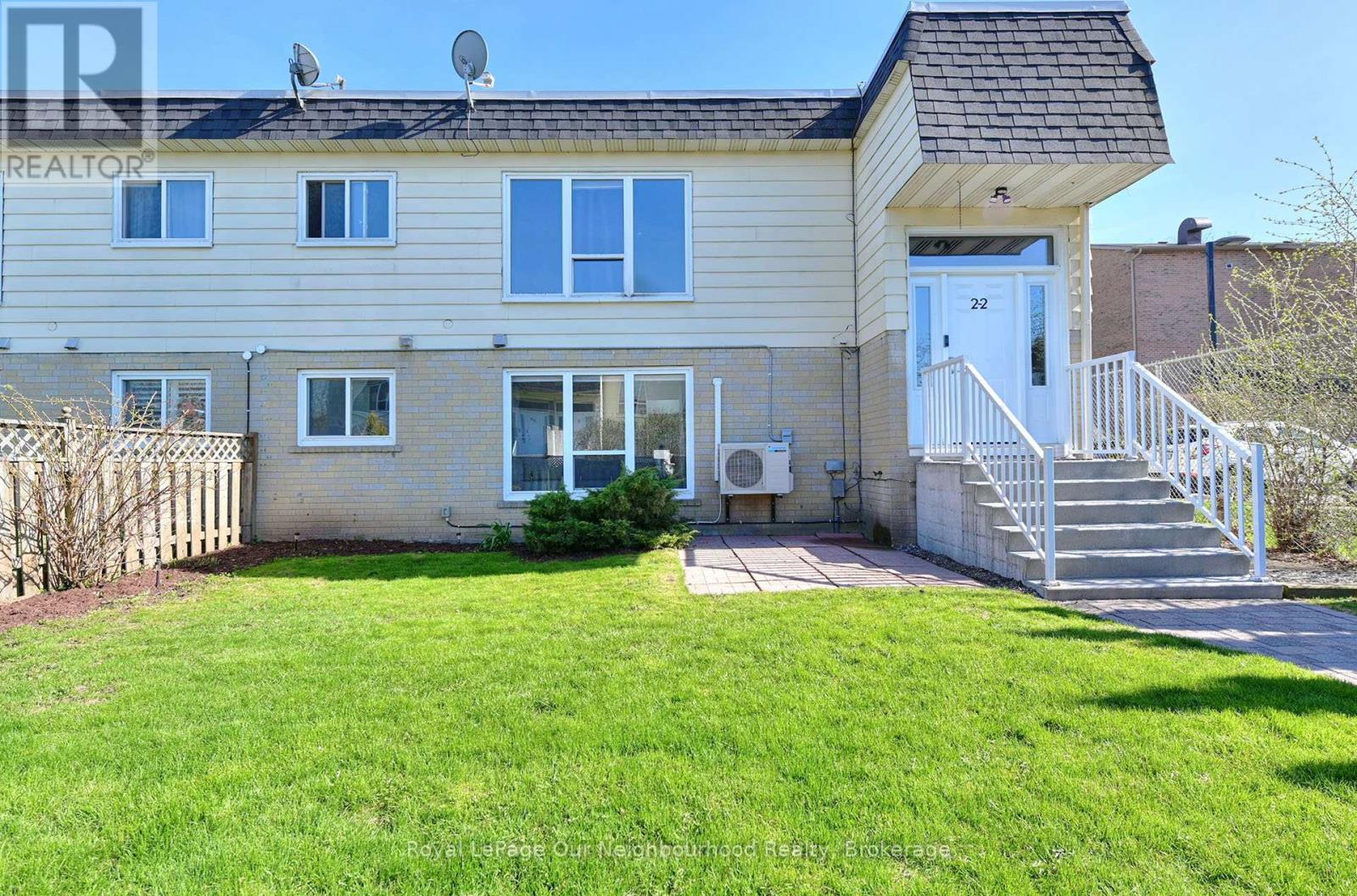 2 - 540 Mary Street E, Whitby, Ontario  L1N 2R1 - Photo 15 - E13439882