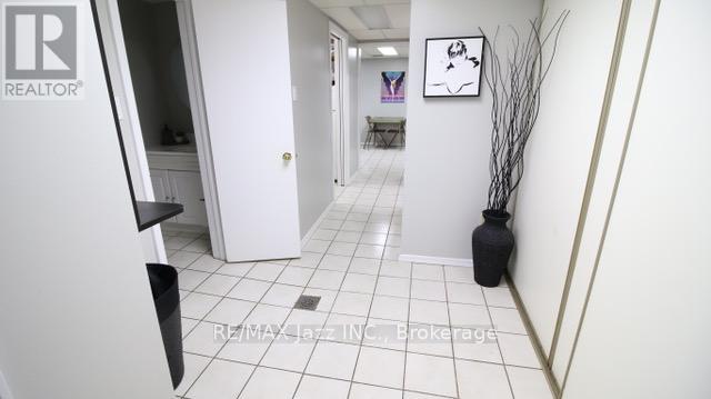 102a Lupin Drive, Whitby, Ontario  L1N 1X8 - Photo 8 - E13439898