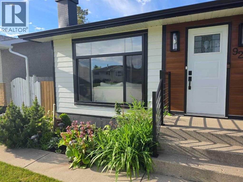9215 Allison Drive Se, Calgary, Alberta  T2J 1B3 - Photo 2 - A2308762