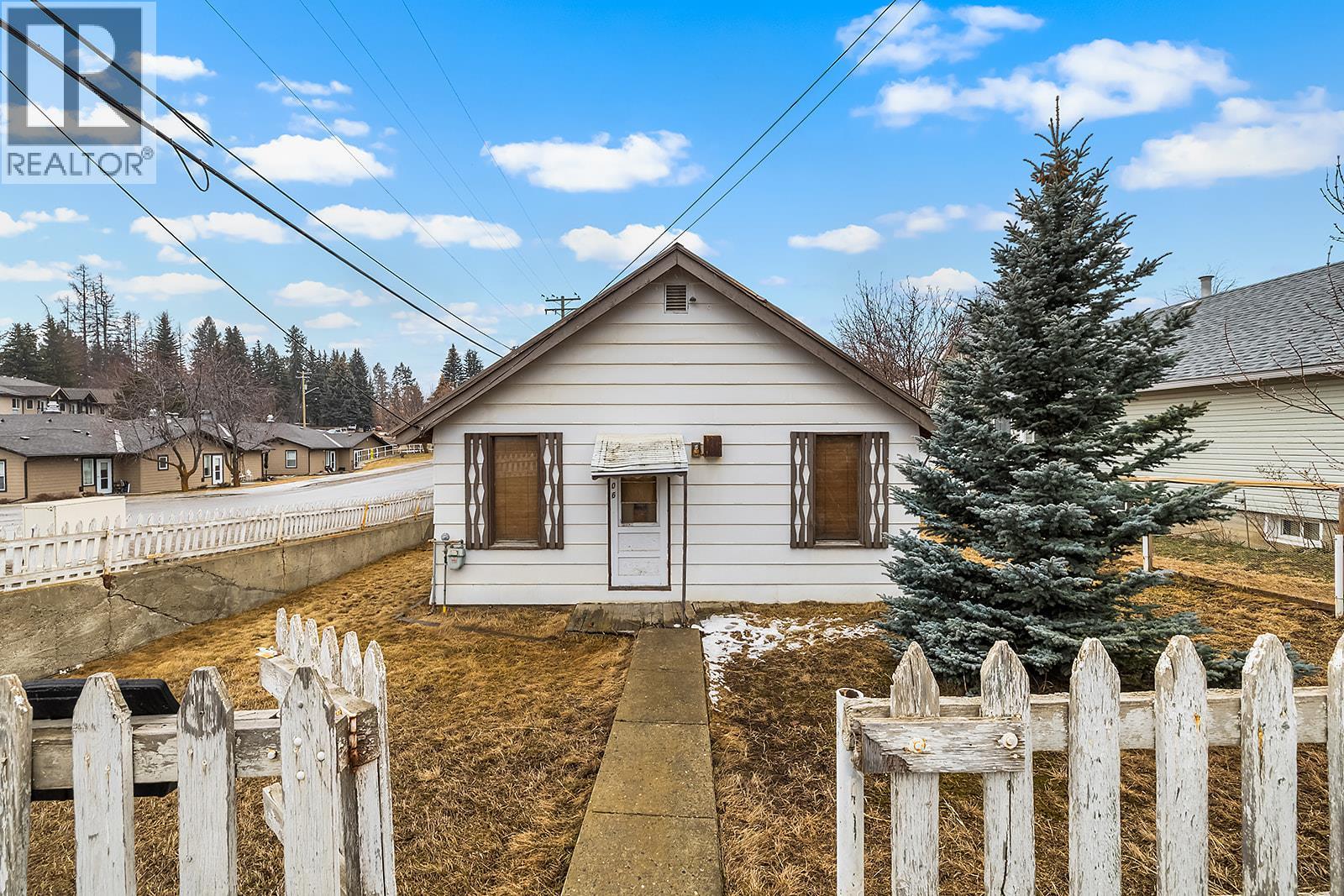 406 4th Avenue, Kimberley, British Columbia V1A 2R8 - Photo 2 - 10389243