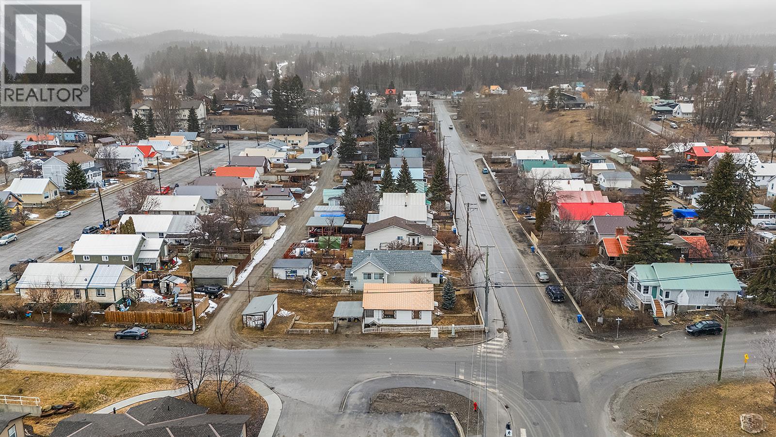 406 4th Avenue, Kimberley, British Columbia V1A 2R8 - Photo 10 - 10389243