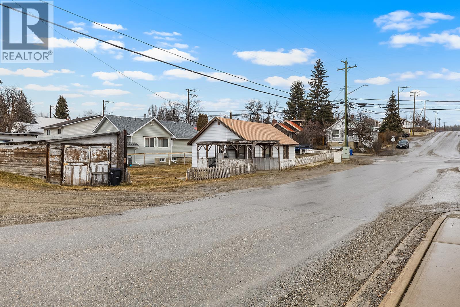 406 4th Avenue, Kimberley, British Columbia V1A 2R8 - Photo 3 - 10389243