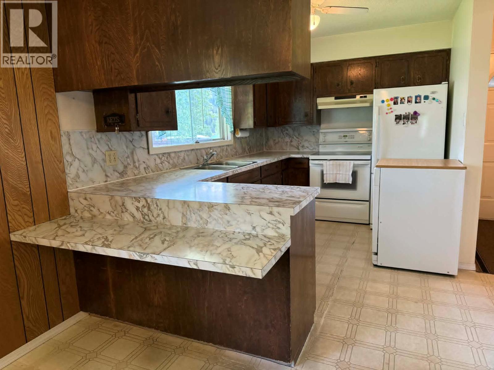 1003 Bridgeview Crescent, Castlegar, British Columbia  V1N 4K9 - Photo 34 - 10390871