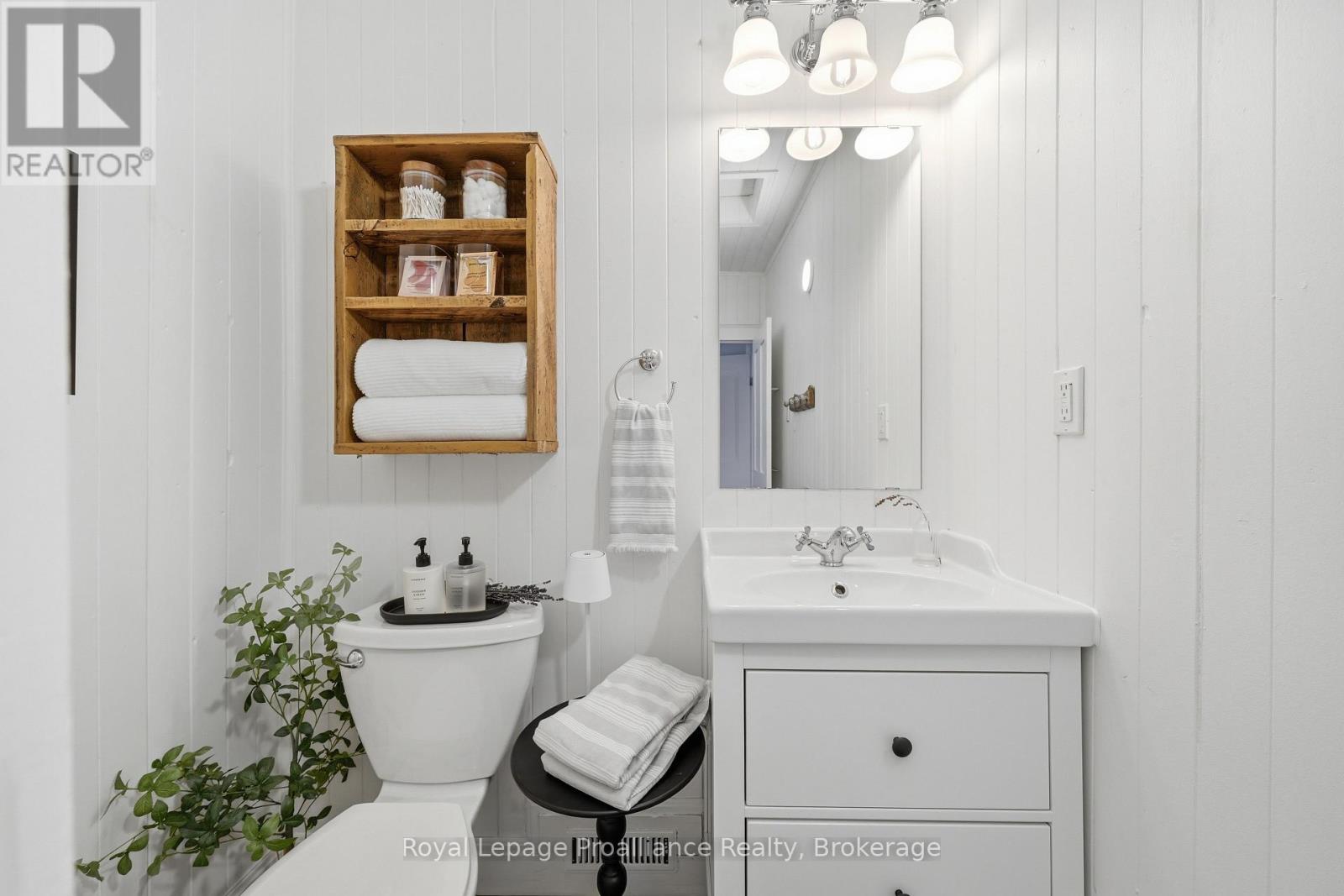 22 West Street, Prince Edward County, Ontario  K0K 3L0 - Photo 32 - X13439828