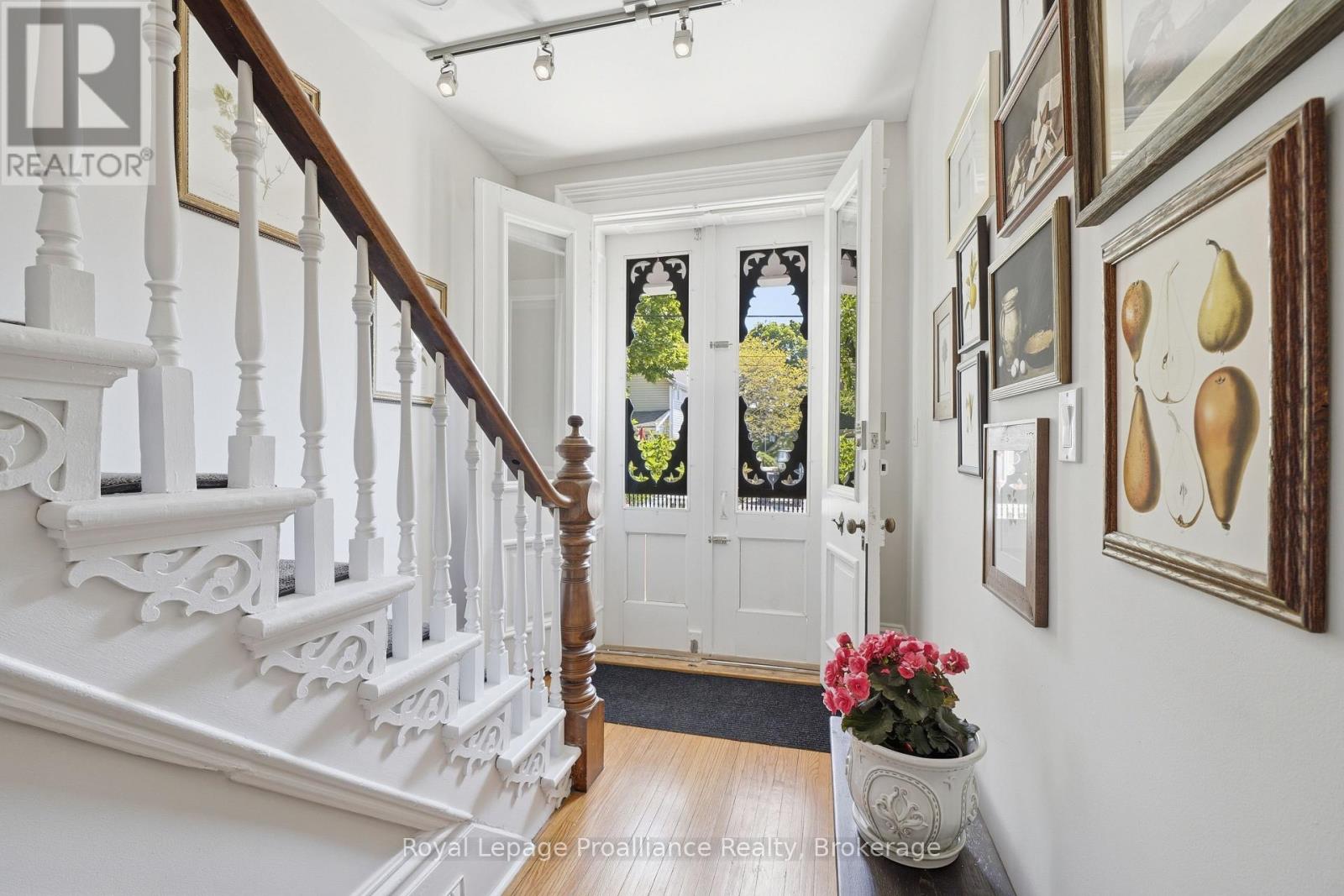 22 West Street, Prince Edward County, Ontario  K0K 3L0 - Photo 9 - X13439828