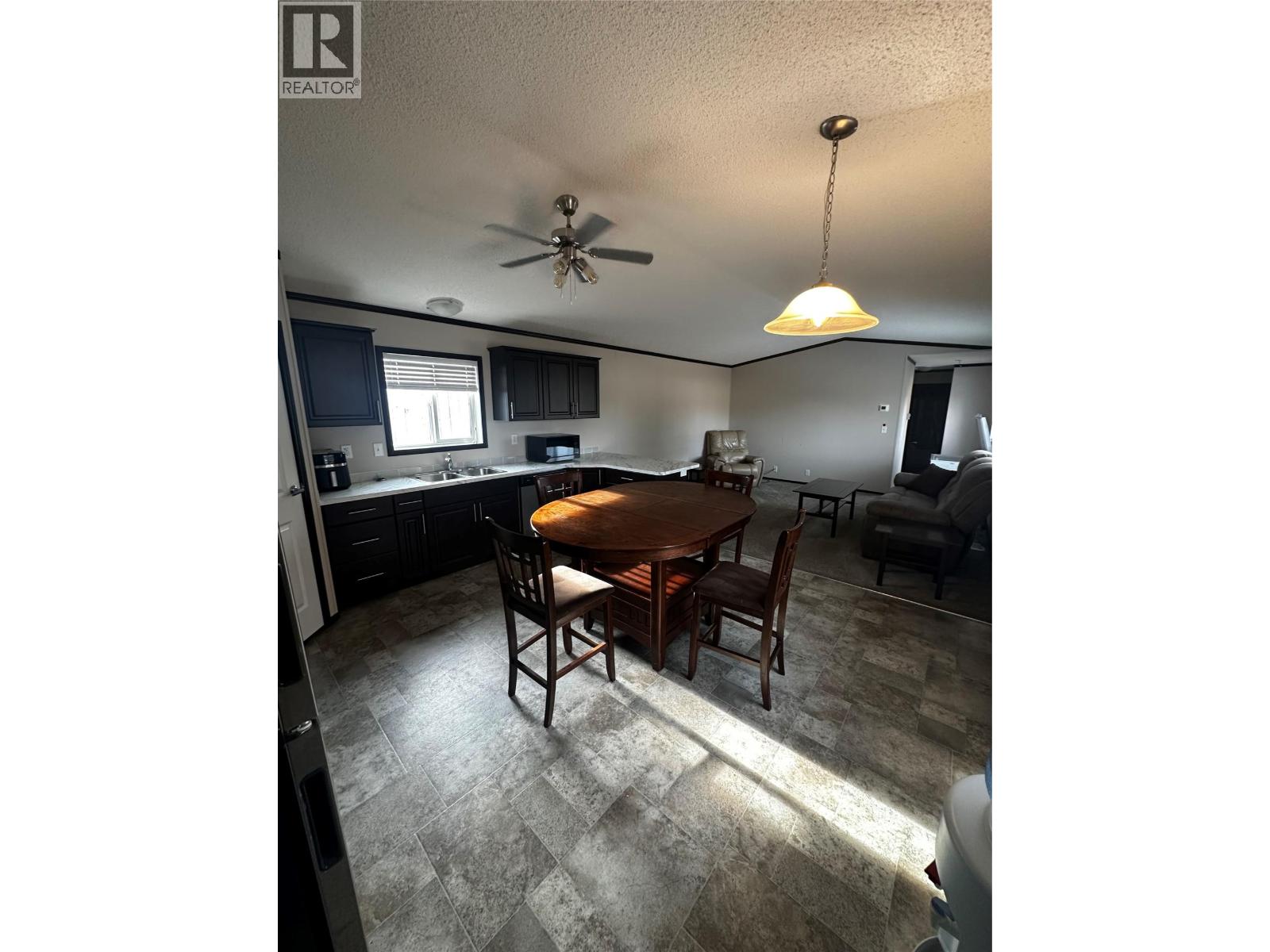 5207&5209 43 Street, Chetwynd, British Columbia  V0C 1J0 - Photo 2 - 10391062