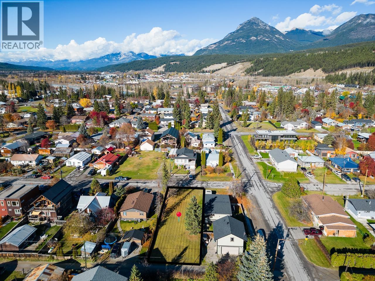618 8th  S Street, Golden, British Columbia  V0A 1H0 - Photo 6 - 10391288