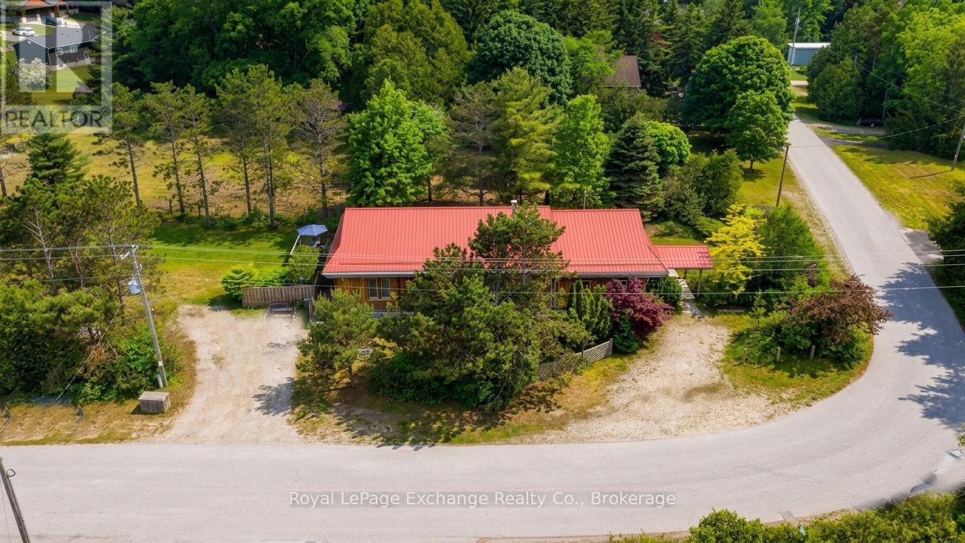 141 Bell Drive, Huron-Kinloss, Ontario  N2Z 2X3 - Photo 3 - X13439950
