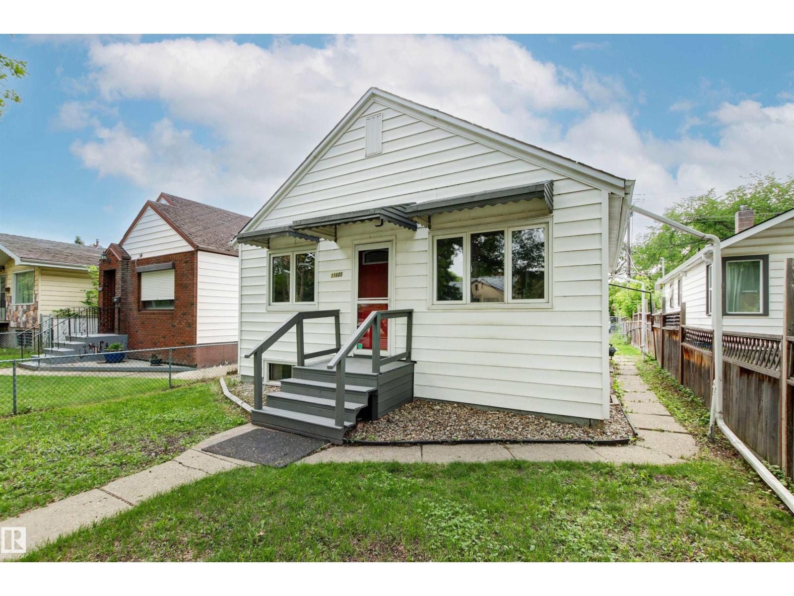 11605 91 St Nw, Edmonton, Alberta T5B 4A9 - Photo 2 - E4493484