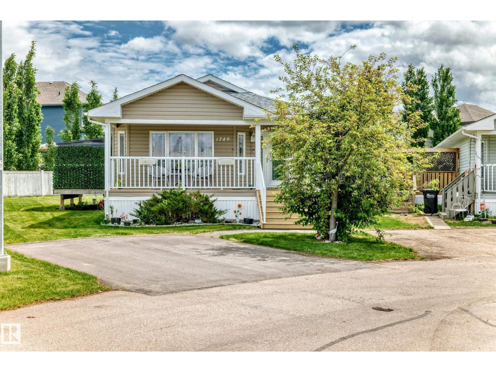 1749 Jubilee Loop, Sherwood Park, Alberta