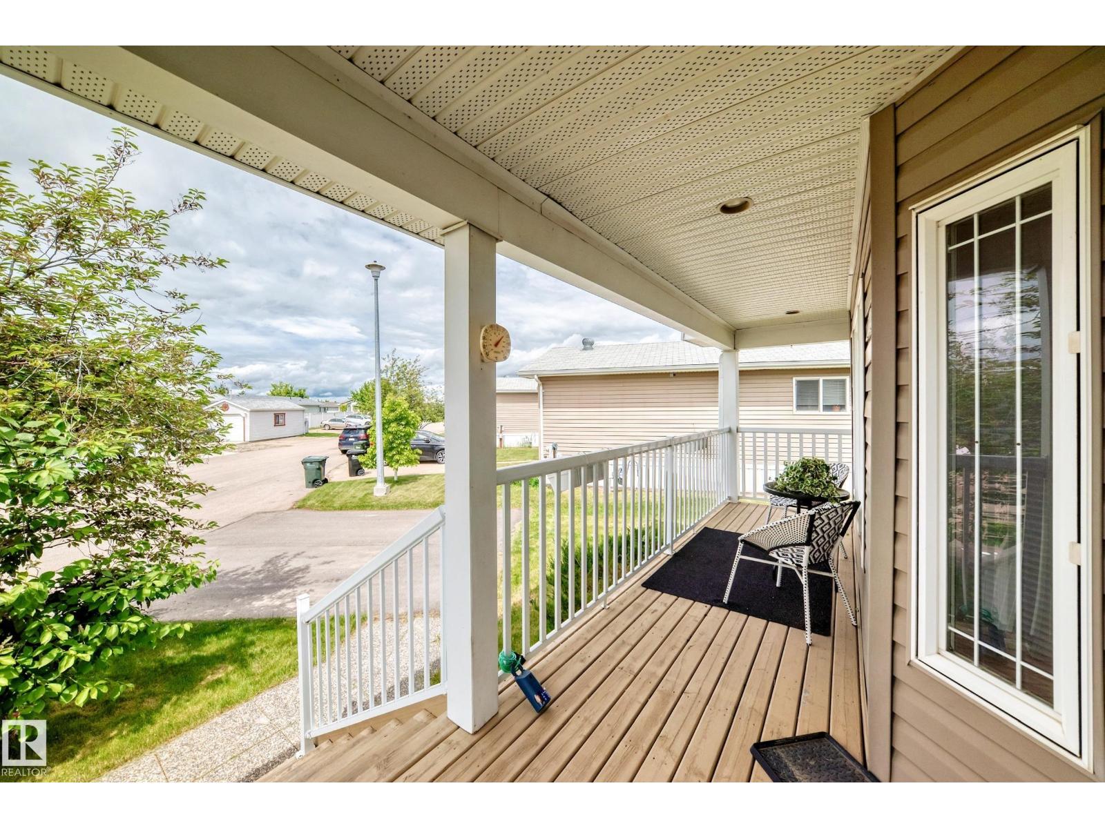 1749 Jubilee Loop, Sherwood Park, Alberta  T8H 2N6 - Photo 4 - E4493479