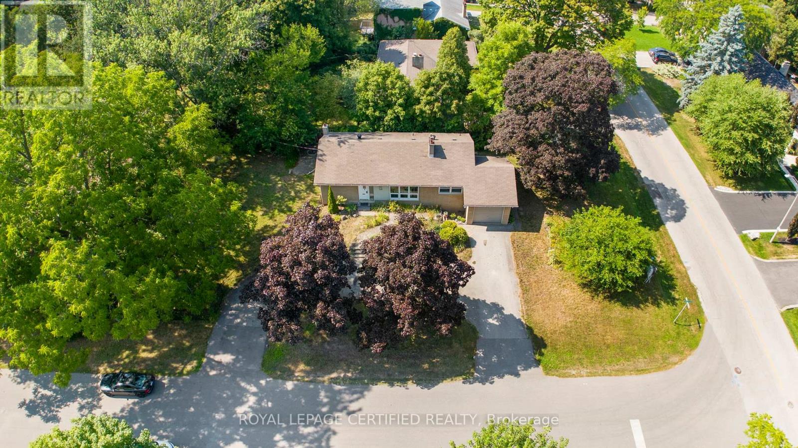 122 Selgrove Crescent, Oakville, Ontario  L6L 1L3 - Photo 4 - W13432942