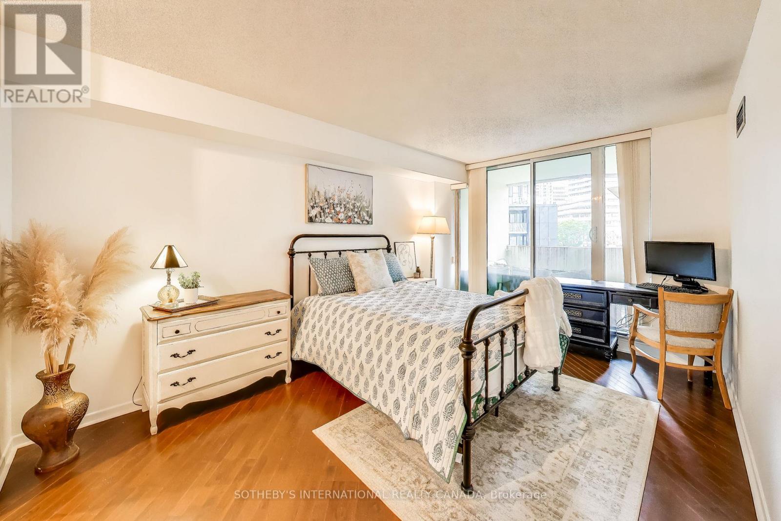 607 - 25 Maitland Street, Toronto, Ontario  M4Y 2W1 - Photo 10 - C13439884