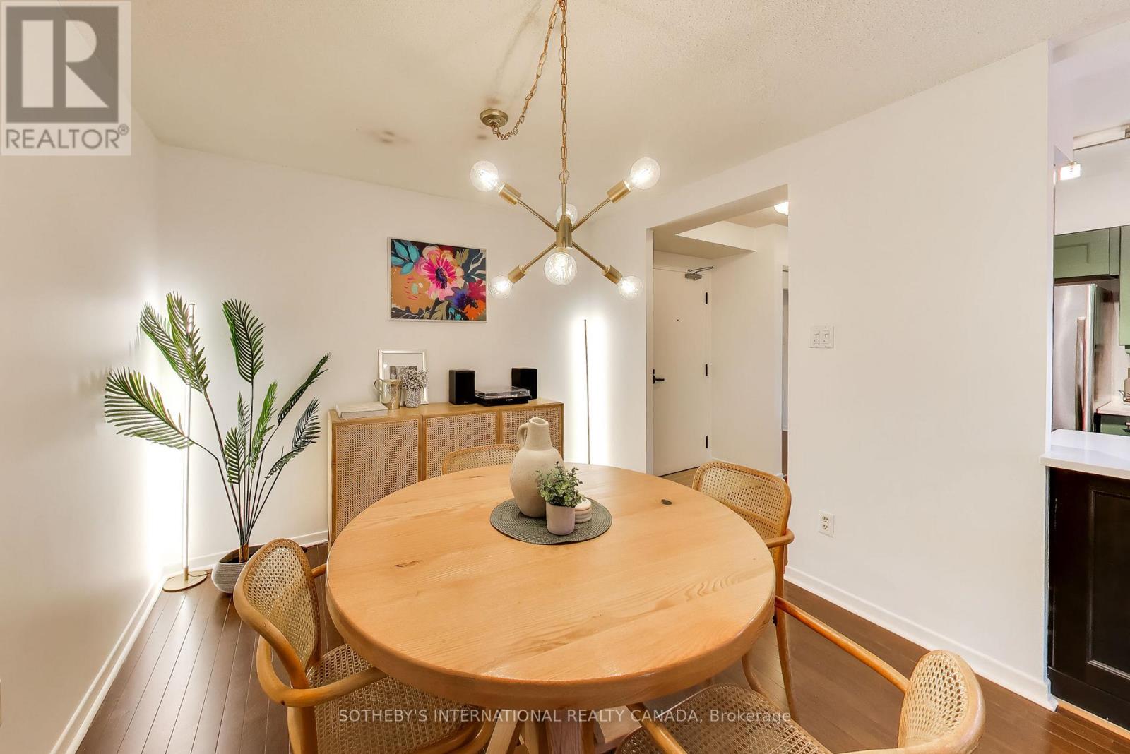607 - 25 Maitland Street, Toronto, Ontario  M4Y 2W1 - Photo 8 - C13439884