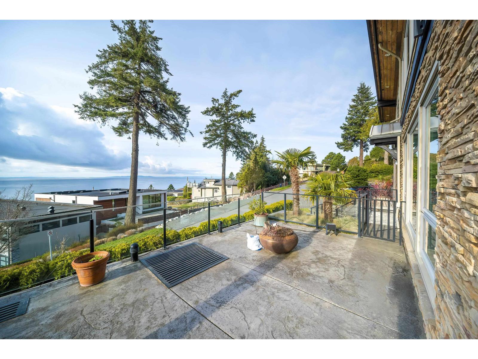 14533 Magdalen Avenue, White Rock, British Columbia  V4B 2X5 - Photo 4 - R3135515