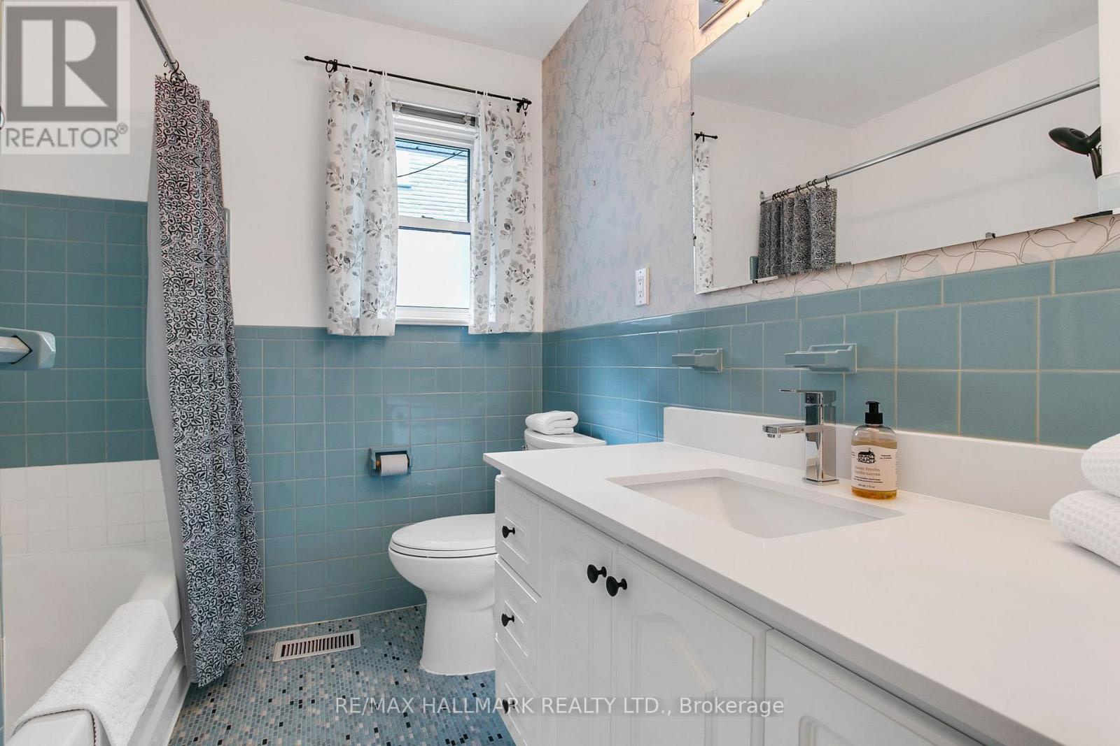 6 Suraty Avenue, Toronto, Ontario  M1P 4E1 - Photo 21 - E13439918