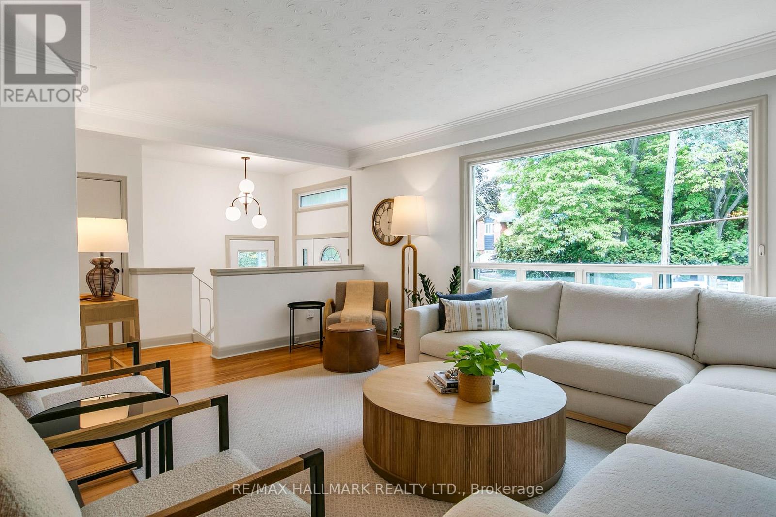 6 Suraty Avenue, Toronto, Ontario  M1P 4E1 - Photo 3 - E13439918