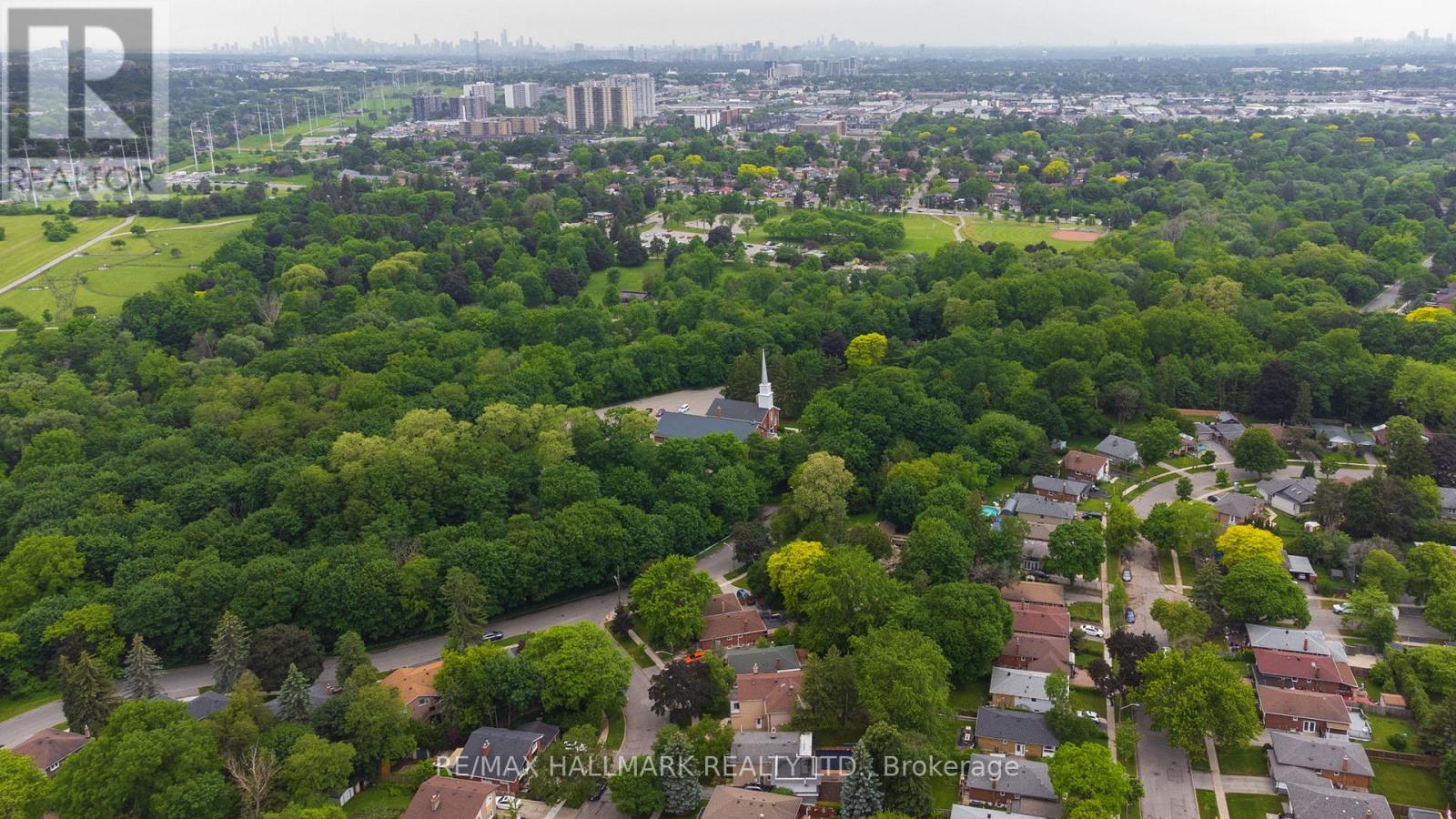 6 Suraty Avenue, Toronto, Ontario  M1P 4E1 - Photo 36 - E13439918