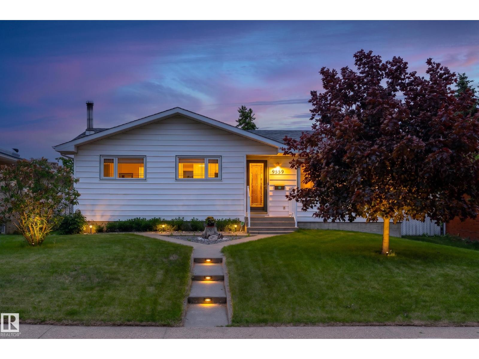 9559 145 AV NW, Edmonton, Alberta