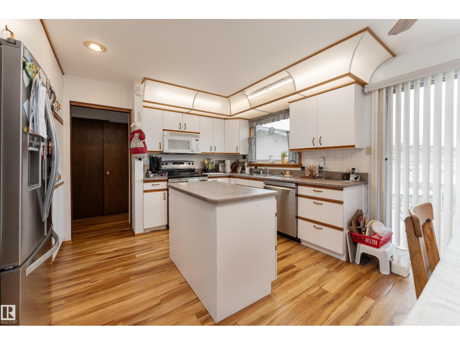 9559 145 Av NW, Edmonton, Alberta  T5E 2J5 - Photo 10 - E4493486
