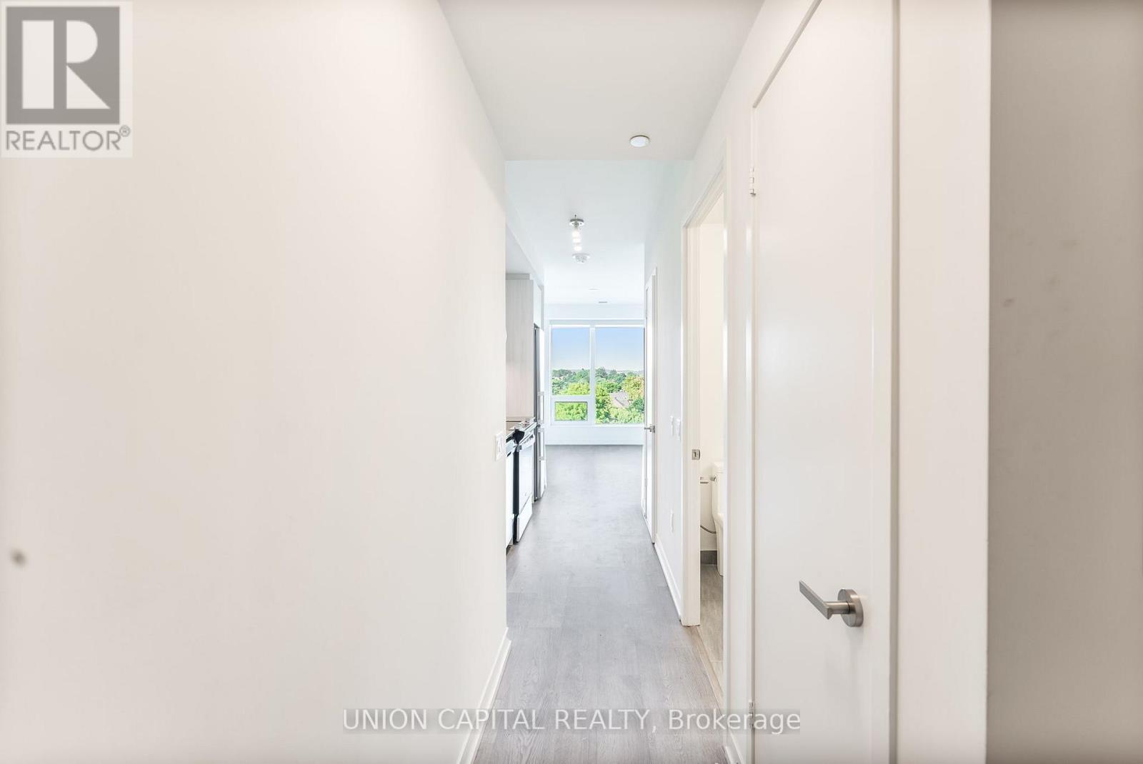 601w - 3 Rosewater Street, Richmond Hill, Ontario  L4C 5T6 - Photo 5 - N13439886