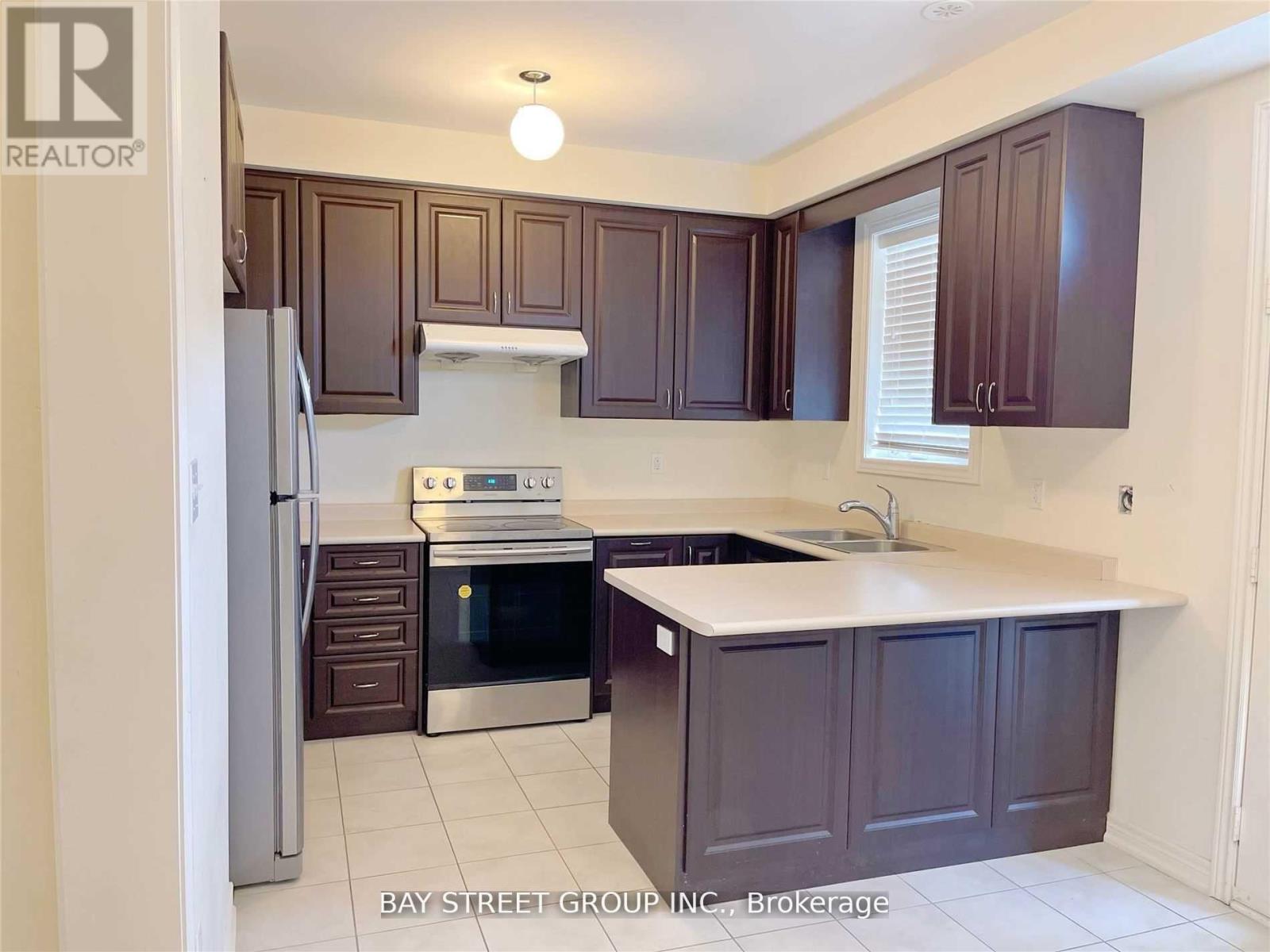 12 Fanny Grove Way, Markham, Ontario  L6E 0T7 - Photo 5 - N13439890