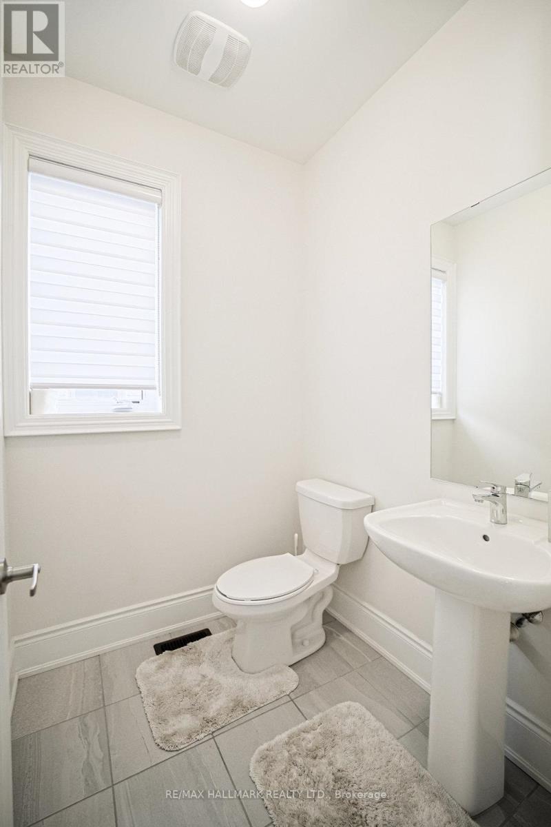 25 Kentledge Avenue, East Gwillimbury, Ontario  L9N 0W3 - Photo 9 - N13439910