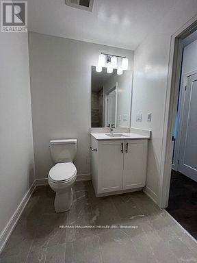 206a - 705 Davis Drive, Newmarket, Ontario  L3Y 2R2 - Photo 6 - N13440060