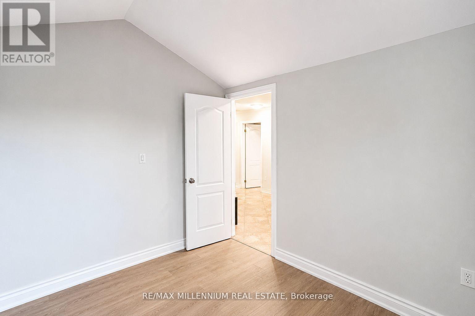 15 Quinlan Road, Barrie (Georgian Drive), Ontario  L4M 6T2 - Photo 10 - S13439836