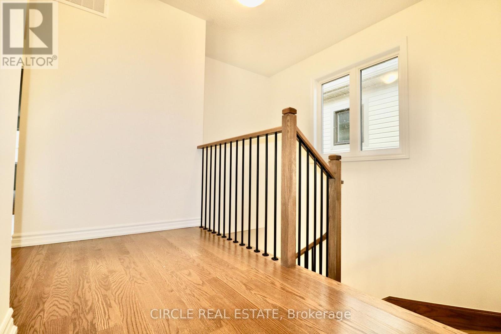 59 Phoenix Boulevard, Barrie (Painswick South), Ontario  L9J 0P7 - Photo 11 - S13439934